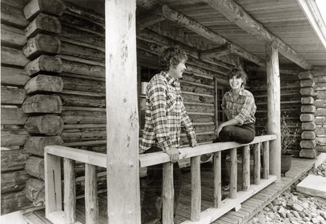 Dave & Kathy Janczak in 1976 after building their first log home.